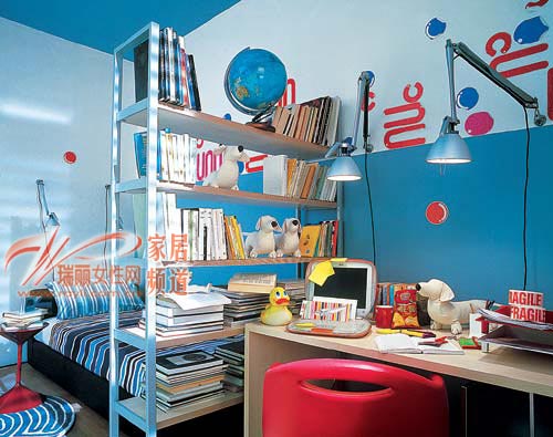 儿童房蔚蓝环境凉爽布置